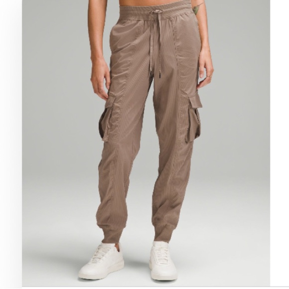 Lululemon Dance Studio Relaxed-Fit Mid-Rise Pants Women’s Size M Taupetastic